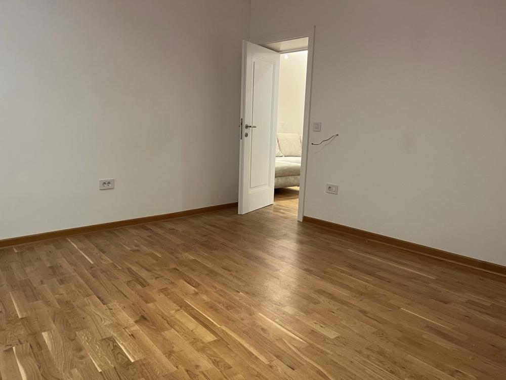 Slika 2 - Karađorđeva, Trosoban stan za izdavanje, 64m2, 1.100€