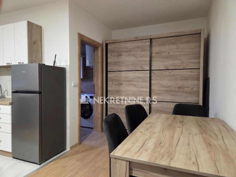 Slika 1 - Sterijina, Trosoban stan za izdavanje, 50m2, 600€