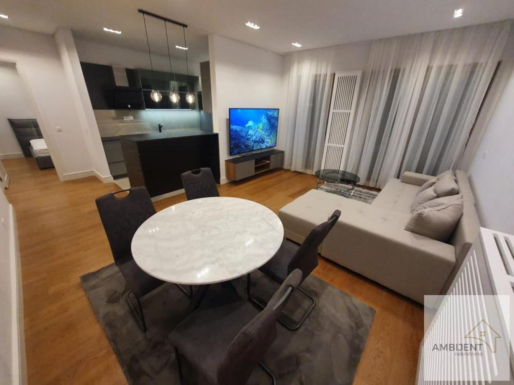 Slika 1 - Dvosoban stan za izdavanje, 67m2, 1.600€