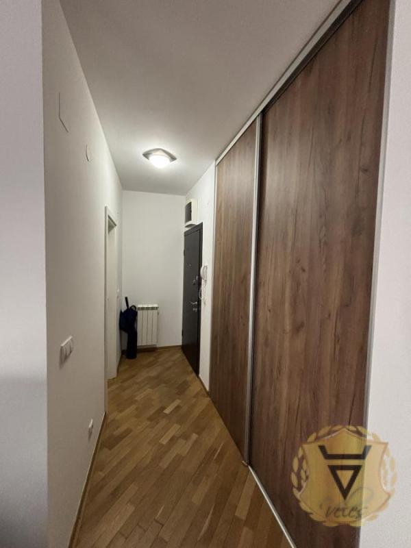 Slika 7 - Dvoiposoban stan za izdavanje, 75m2, 1.300€