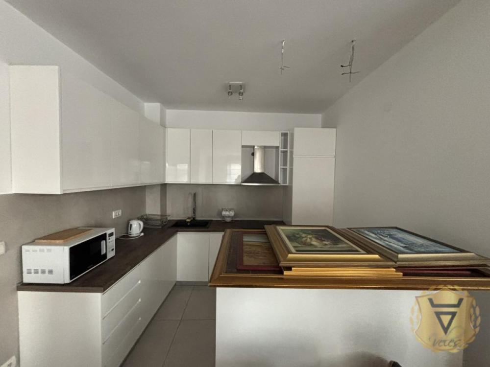 Slika 2 - Dvoiposoban stan za izdavanje, 75m2, 1.300€