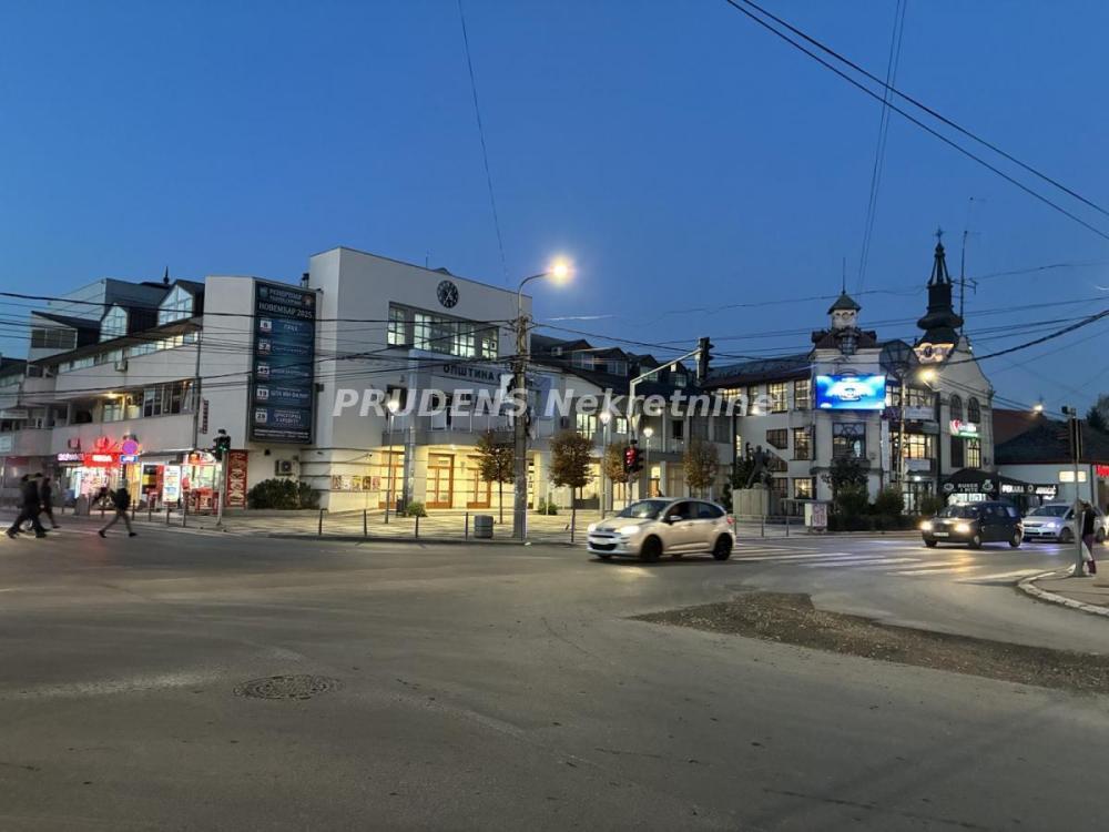 Glavna slika -Trg Zorana Đinđića, Dvosoban stan na prodaju, 56m2, 120.000€