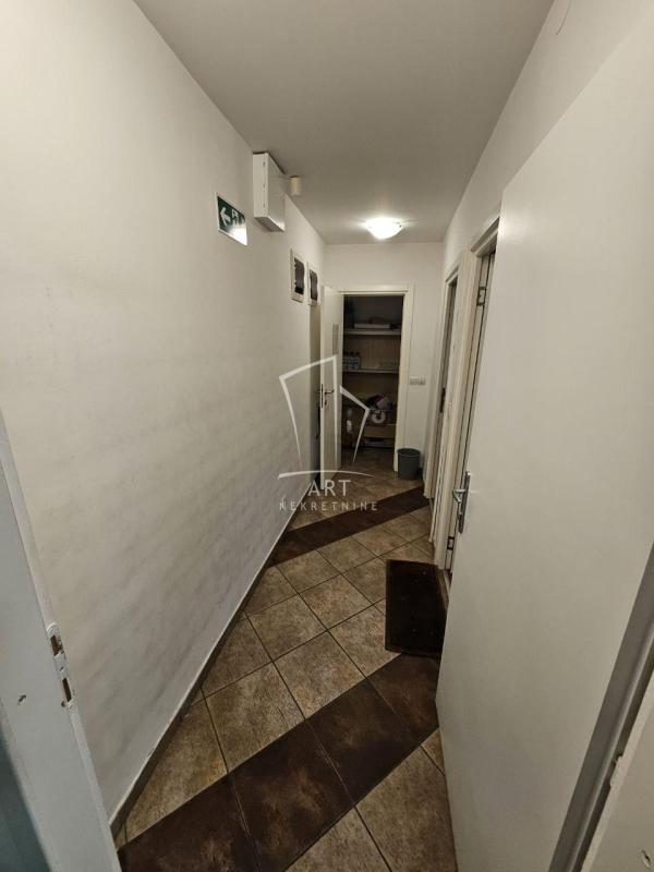 Slika 11 - Japanska,  Lokal za izdavanje, 230m2, 2.300€