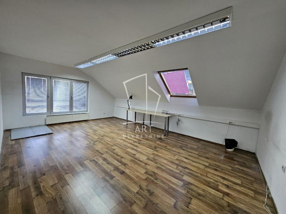 Slika 1 - Japanska,  Lokal za izdavanje, 230m2, 2.300€