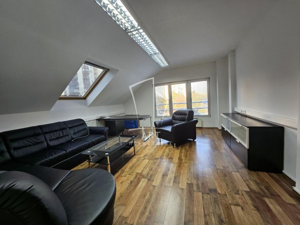 Slika 3 - Japanska,  Lokal za izdavanje, 230m2, 2.300€