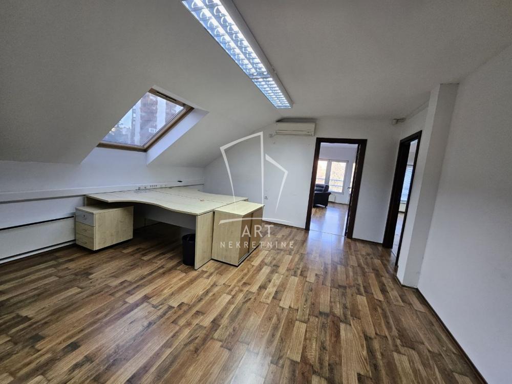 Slika 4 - Japanska,  Lokal za izdavanje, 230m2, 2.300€