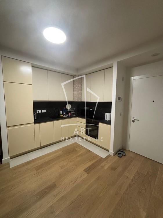 Slika 3 - Luke Ćelovića Trebinjca, Trosoban stan za izdavanje, 73m2, 1.300€