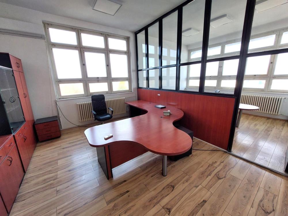 Slika 3 -  Lokal za izdavanje, 1200m2, 4€