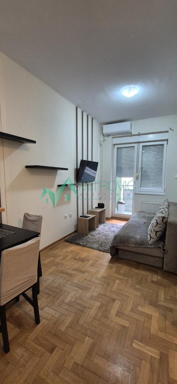 Slika 1 - Jednoiposoban stan za izdavanje, 36m2, 400€