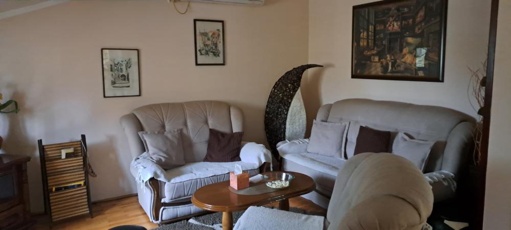 Slika 1 - Omladinska,  Kuća na prodaju, 300m2, 205.000€