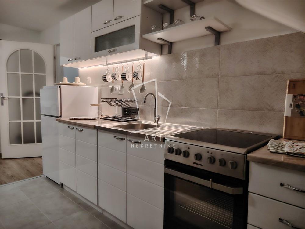 Slika 1 - Koste Trifkovića, Dvosoban stan za izdavanje, 53m2, 500€