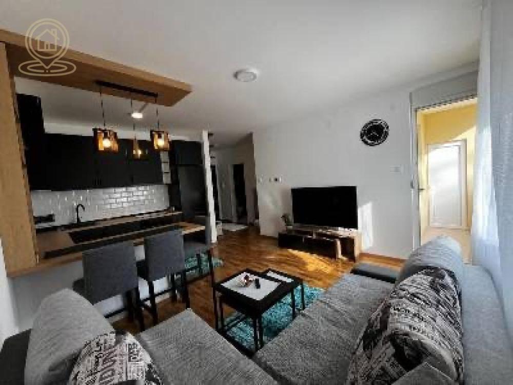 Glavna slika -Jednoiposoban stan za izdavanje, 42m2, 450€