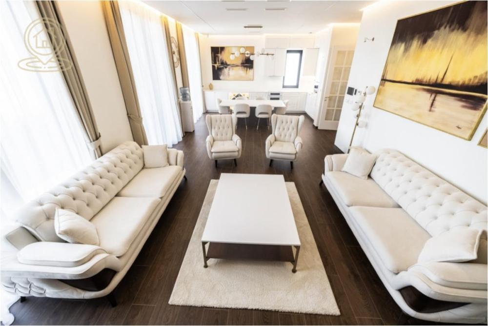 Glavna slika -Četvorosoban stan za izdavanje, 135m2, 2.000€