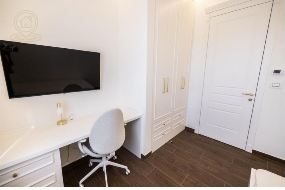 Slika 9 - Četvorosoban stan za izdavanje, 135m2, 2.000€