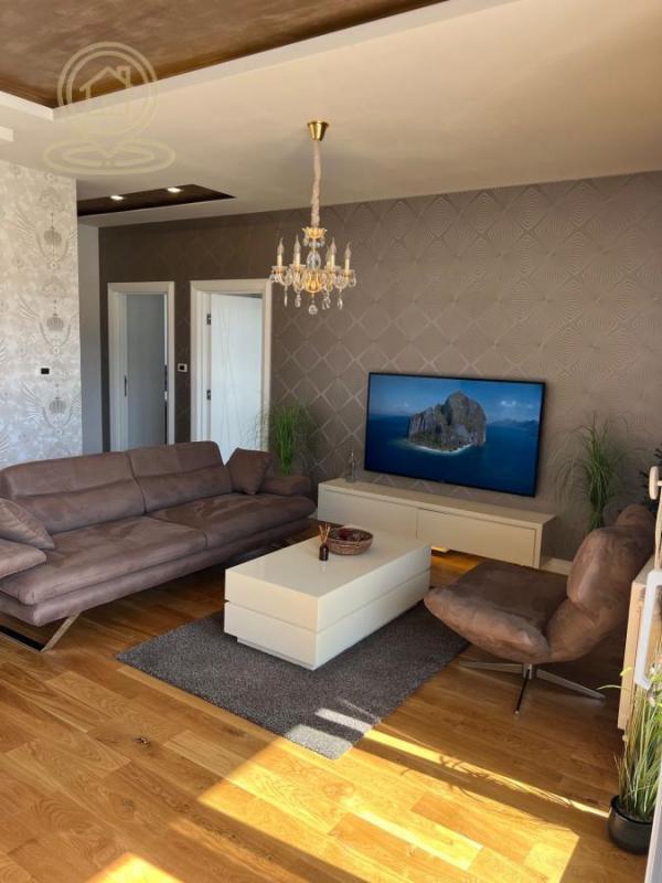 Slika 10 - Četvorosoban stan za izdavanje, 123m2, 1.350€