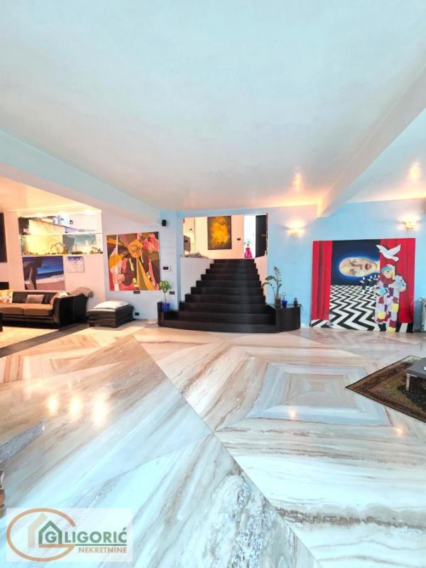 Slika 1 -  Kuća na prodaju, 400m2, 1.500.000€