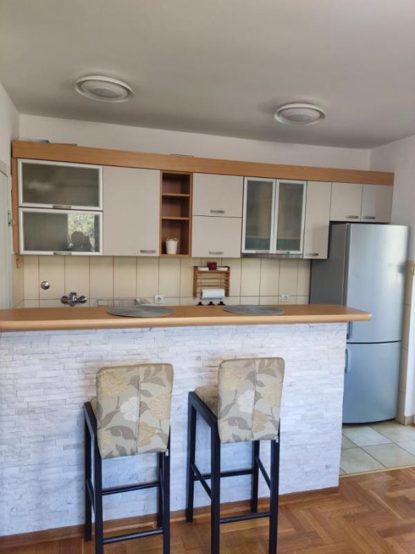 Slika 1 - Dvoiposoban stan za izdavanje, 55m2, 450€