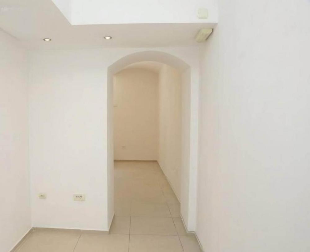 Slika 3 -  Lokal na prodaju, 40m2, 199.999€