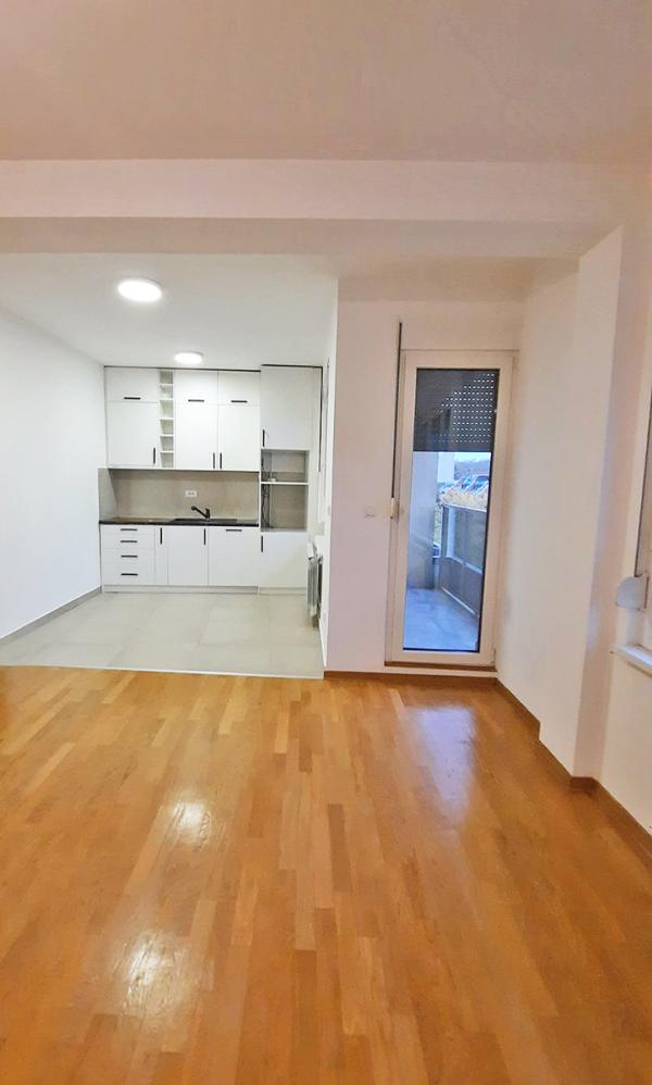 Slika 1 - Paunova, Trosoban stan na prodaju, 65m2, 205.000€