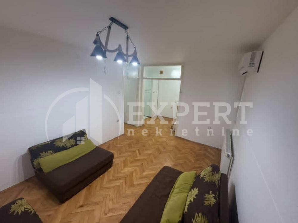 Slika 1 - Bulevar Nemanjića, Dvoiposoban stan za izdavanje, 56m2, 400€