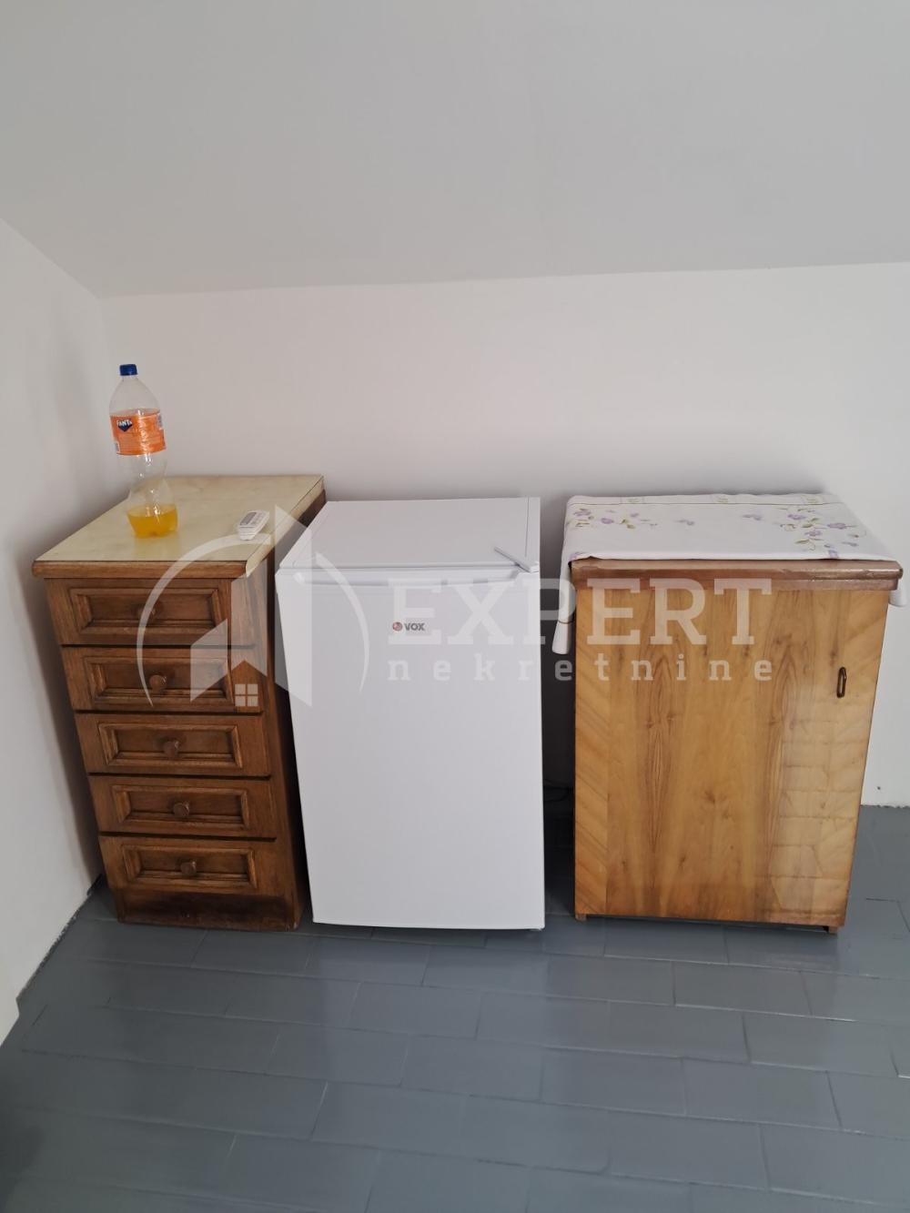 Slika 3 - Branka Miljkovića, Dvoiposoban stan za izdavanje, 74m2, 200€