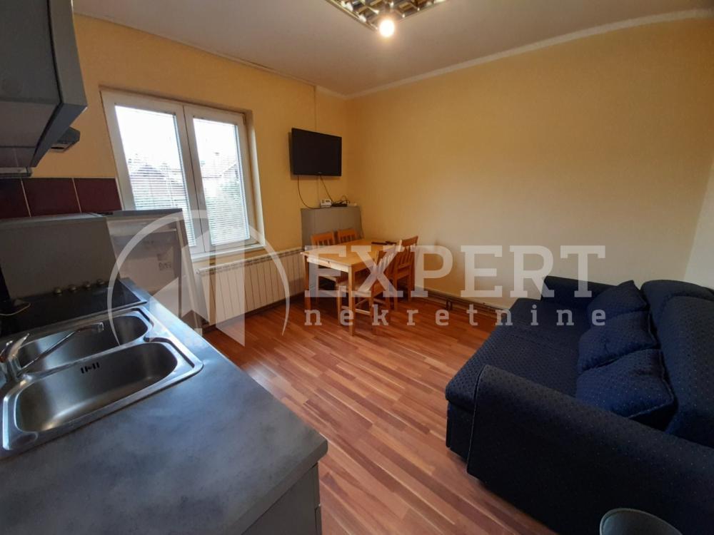 Glavna slika -Bulevar Medijana, Troiposoban stan za izdavanje, 45m2, 350€