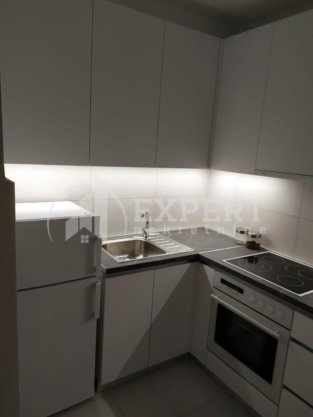 Slika 8 - Stevana Nemanje, Jednoiposoban stan za izdavanje, 54m2, 350€