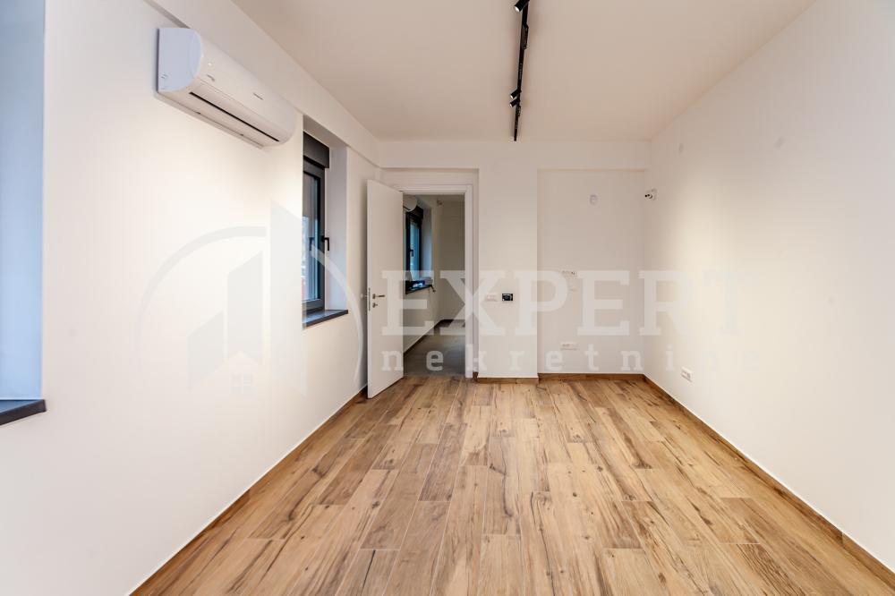 Slika 5 - Stevana Sremca,  Lokal za izdavanje, 97m2, 800€