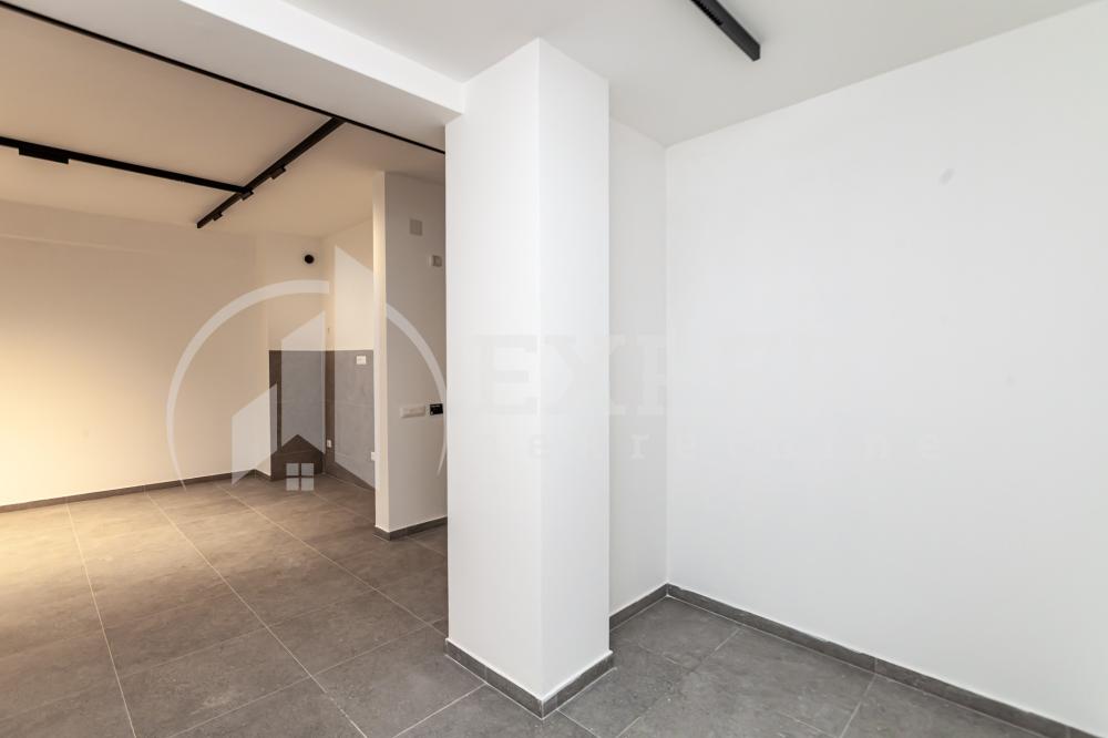 Slika 3 - Stevana Sremca,  Lokal za izdavanje, 97m2, 800€