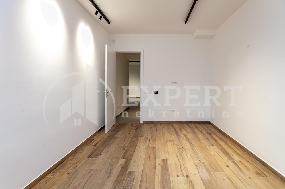 Slika 11 - Stevana Sremca,  Lokal za izdavanje, 97m2, 800€