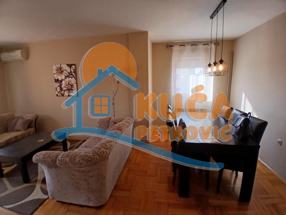 Slika 1 - Studenička, Četvorosoban stan za izdavanje, 90m2, 370€