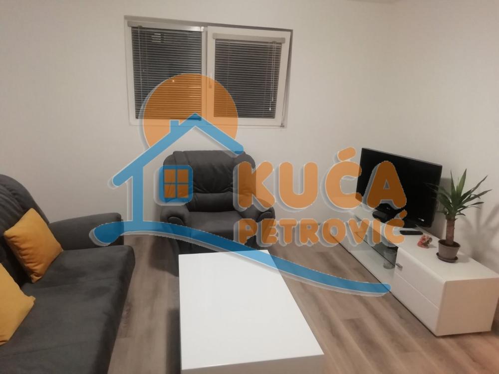 Slika 1 - Nikodija Stojanovića Tatka, Dvoiposoban stan za izdavanje, 58m2, 250€