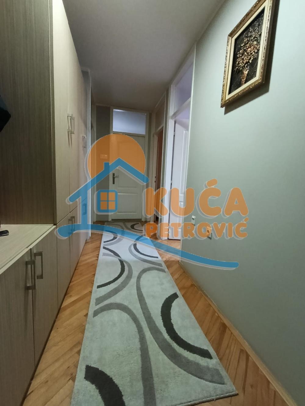 Slika 10 - Bulevar dr Zorana, Dvoiposoban stan za izdavanje, 67m2, 500€