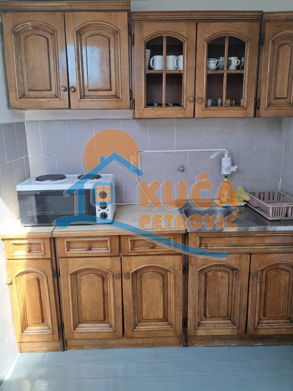 Slika 2 - Branka Miljkovića, Dvoiposoban stan za izdavanje, 74m2, 200€