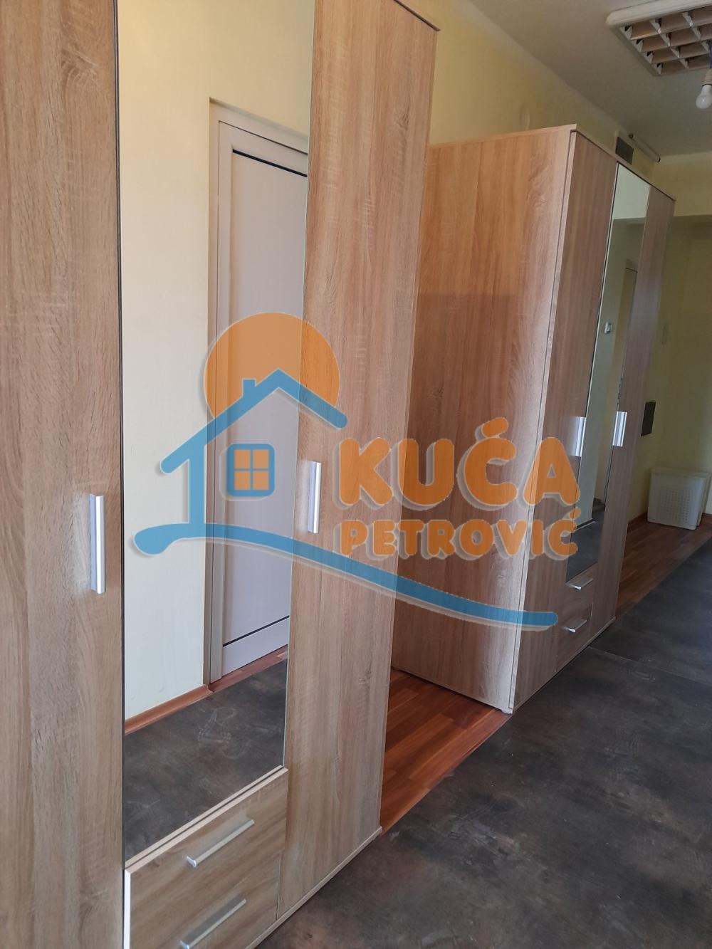 Slika 5 - Bulevar Medijana, Troiposoban stan za izdavanje, 45m2, 350€