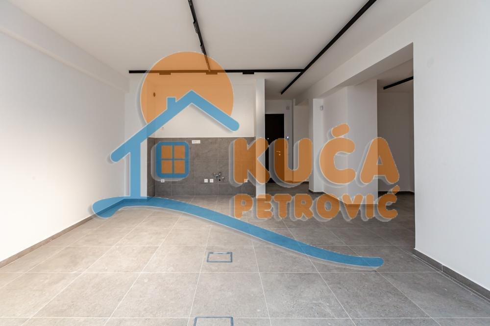 Glavna slika -Stevana Sremca,  Lokal za izdavanje, 97m2, 800€