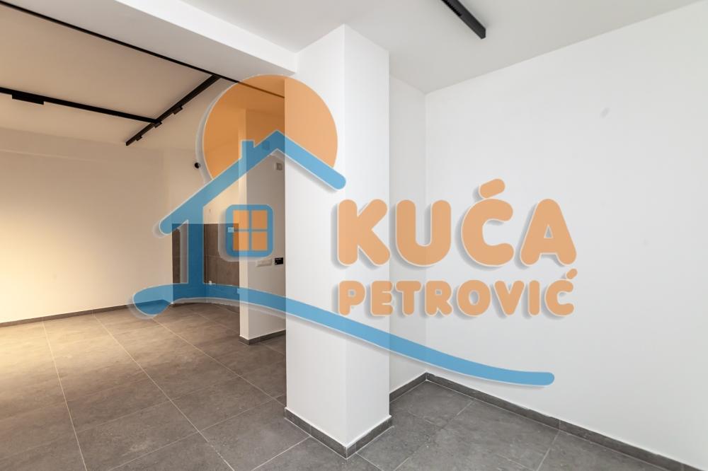 Slika 3 - Stevana Sremca,  Lokal za izdavanje, 97m2, 800€