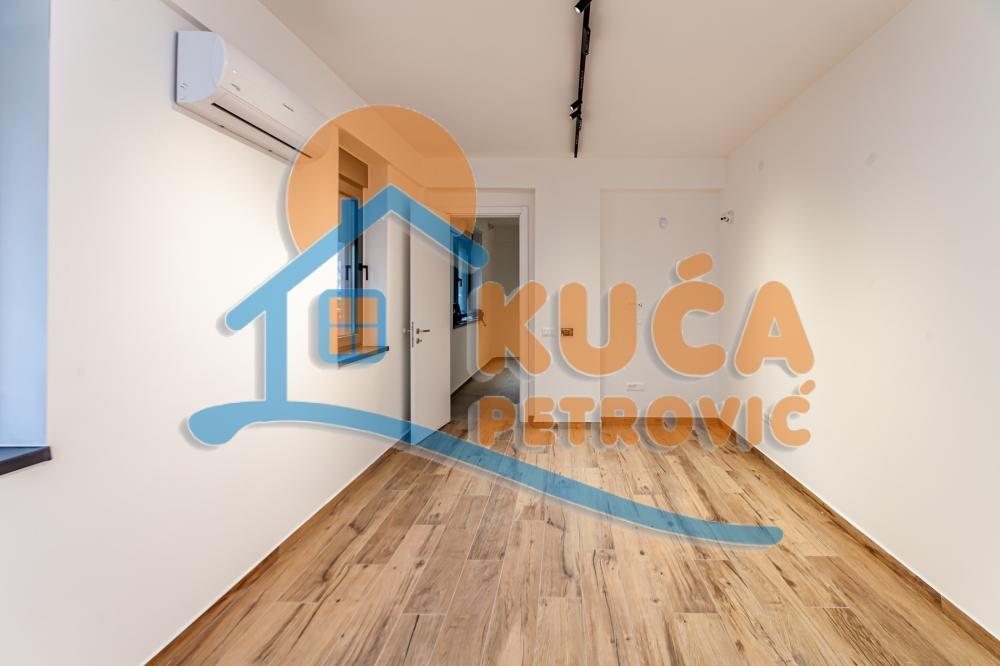 Slika 5 - Stevana Sremca,  Lokal za izdavanje, 97m2, 800€