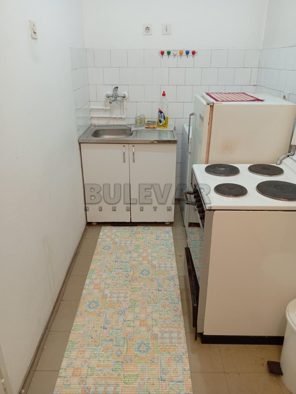 Slika 3 - Triglavska, Četvorosoban stan za izdavanje, 80m2, 380€