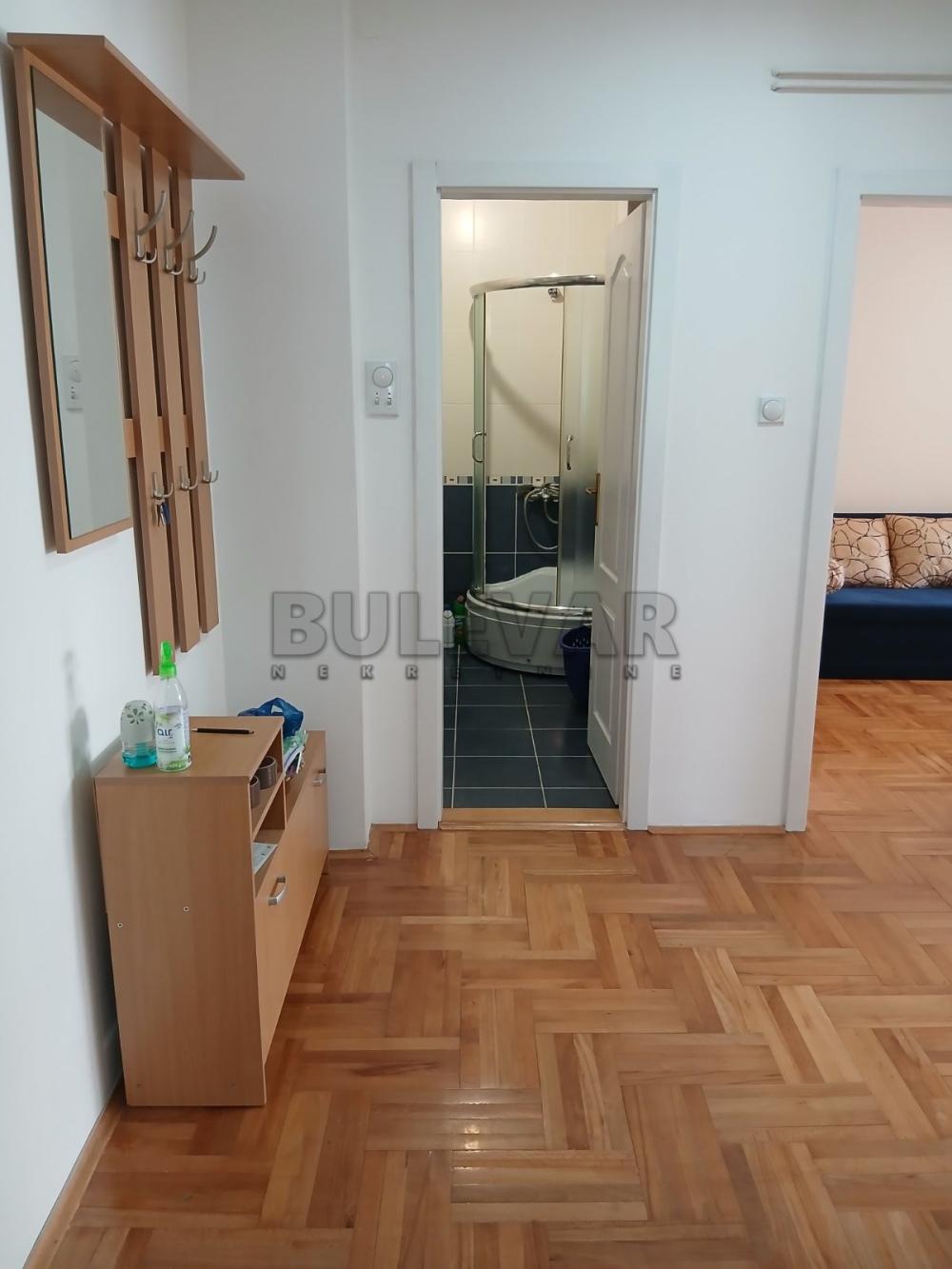 Slika 9 - Studenička, Četvorosoban stan za izdavanje, 90m2, 370€