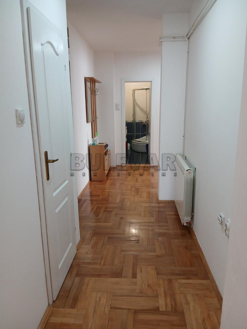 Slika 7 - Studenička, Četvorosoban stan za izdavanje, 90m2, 370€