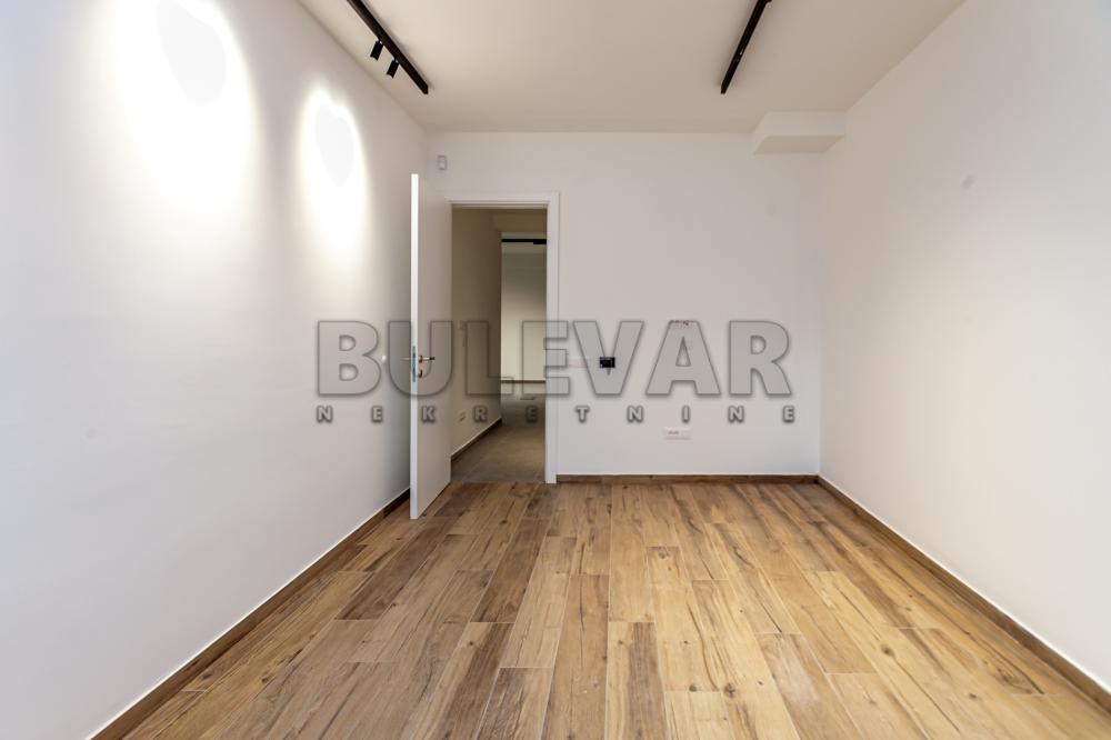 Slika 11 - Stevana Sremca,  Lokal za izdavanje, 97m2, 800€