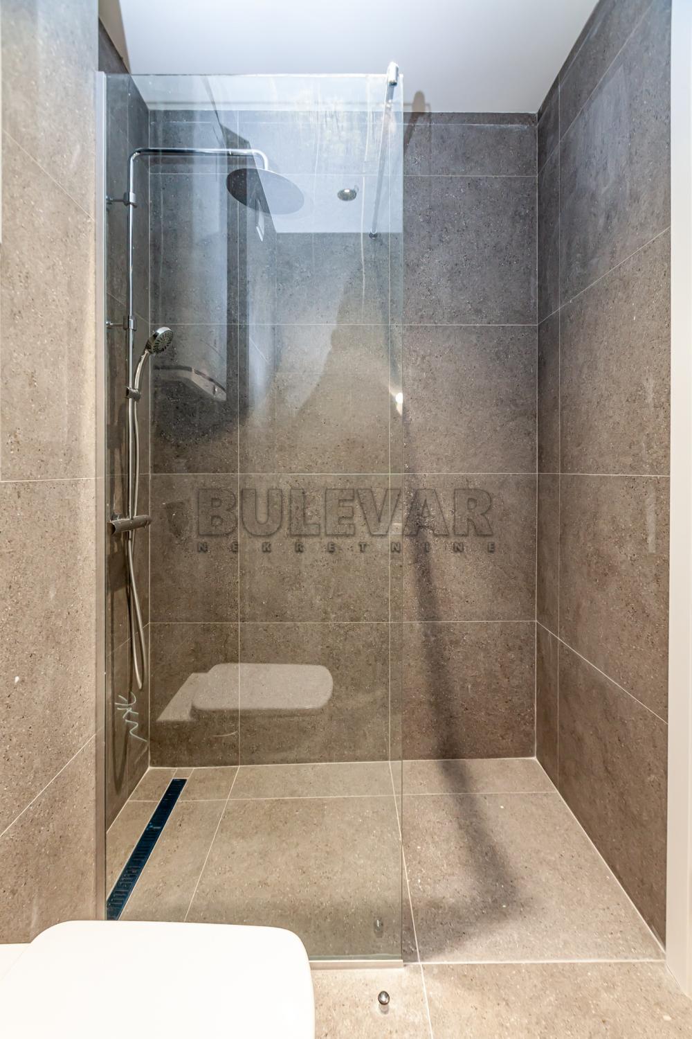 Slika 8 - Stevana Sremca,  Lokal za izdavanje, 97m2, 800€