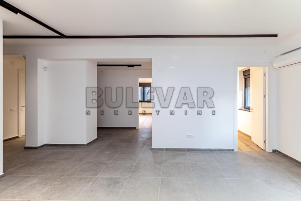 Slika 1 - Stevana Sremca,  Lokal za izdavanje, 97m2, 800€