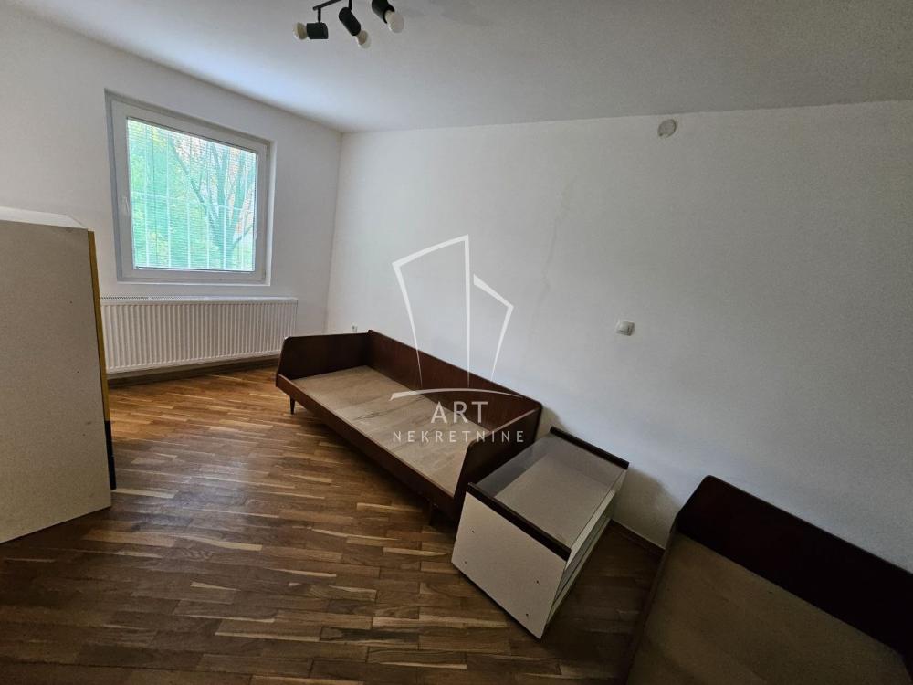 Slika 2 - Kralja Vladislava,  Kuća za izdavanje, 72m2, 600€