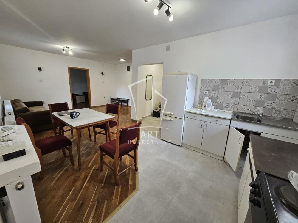 Slika 6 - Kralja Vladislava,  Kuća za izdavanje, 72m2, 600€