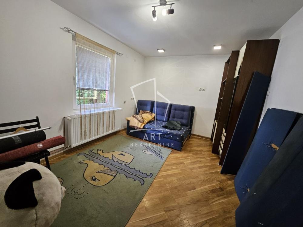 Glavna slika -Kralja Vladislava,  Kuća za izdavanje, 72m2, 600€