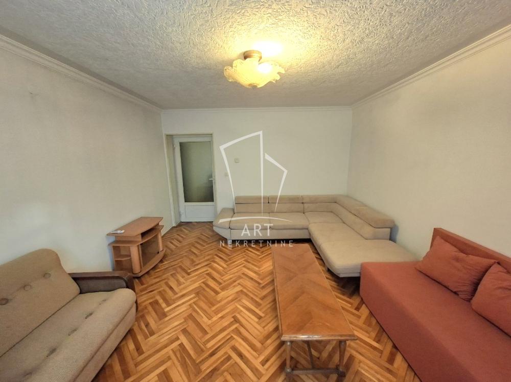 Slika 2 - Zvezdarskih jelki, Dvoiposoban stan za izdavanje, 64m2, 500€