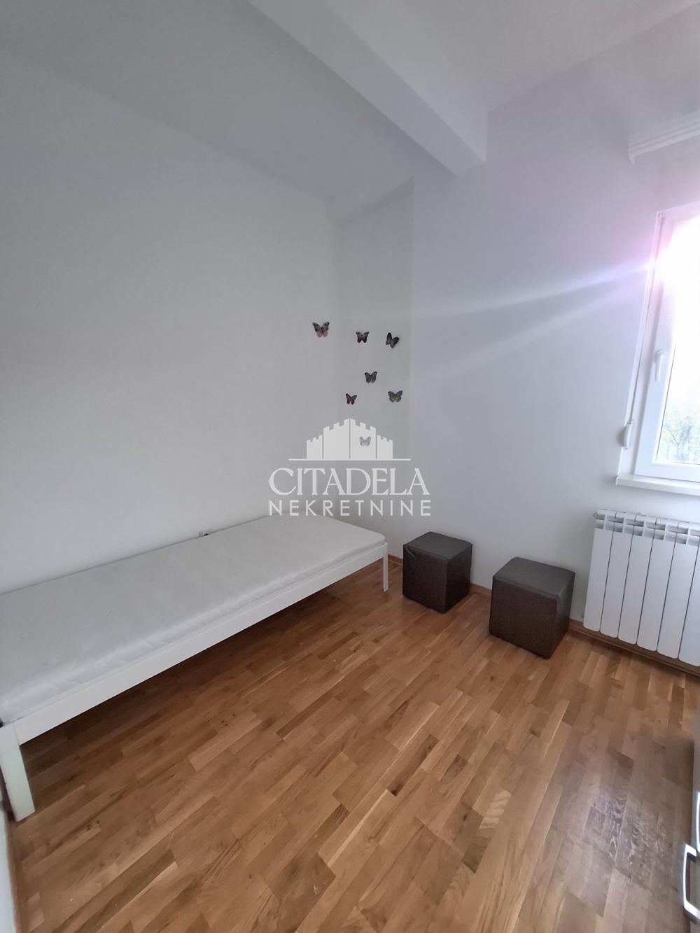 Slika 7 - Petra Konjovića, Četvorosoban stan za izdavanje, 81m2, 600€