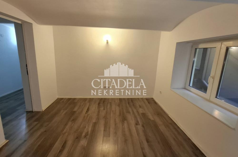 Slika 5 - Kralja Petra, Četvorosoban stan za izdavanje, 80m2, 1.000€